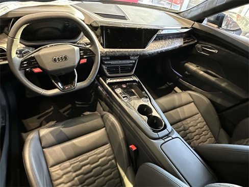 New 2025 Audi RS e-tron GT performance image 6