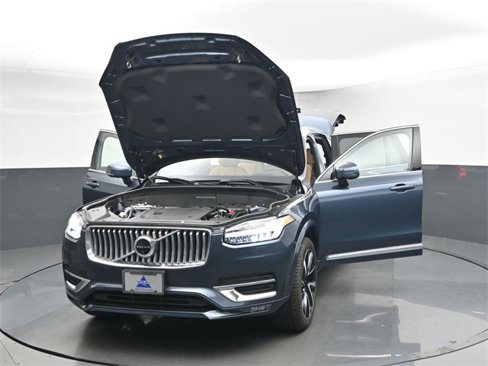 Used 2024 Volvo XC90 B6 Ultimate w/ Lounge Package image 55