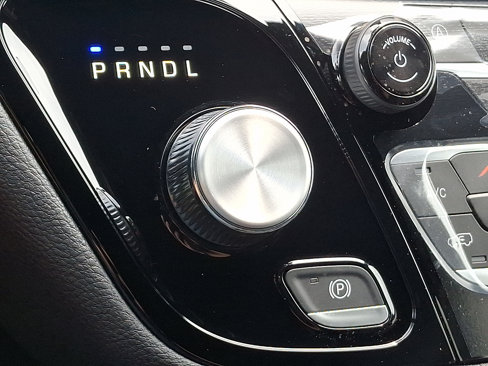 New 2026 Chrysler Pacifica Select image 9