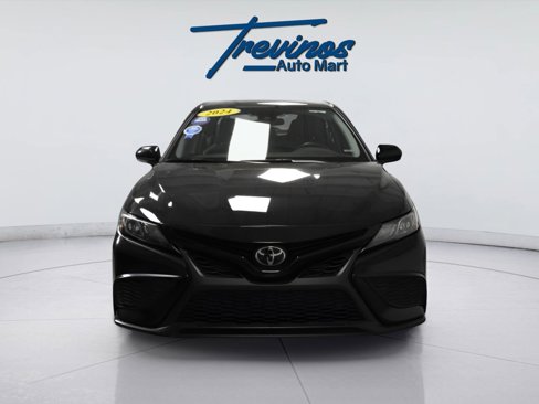 Used 2024 Toyota Camry SE image 4