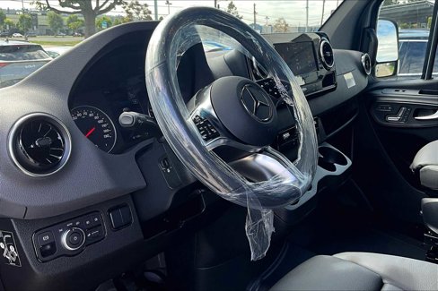 New 2025 Mercedes-Benz Sprinter 2500 image 8