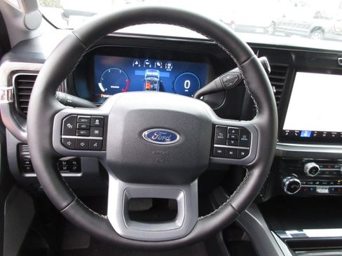 New 2025 Ford F250 Lariat image 14