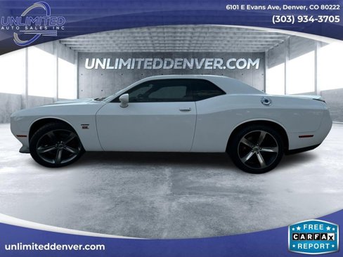 Used 2019 Dodge Challenger R/T w/ Driver Convenience Group image 7