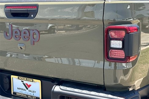 New 2025 Jeep Gladiator Rubicon image 25