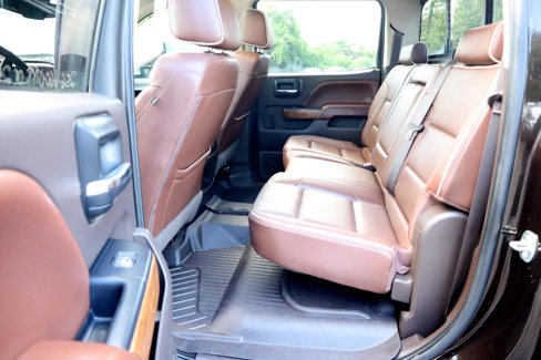 Used 2019 Chevrolet Silverado 2500 High Country w/ Duramax Plus Package image 16