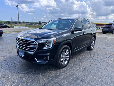 Used 2024 GMC Terrain SLT image 8