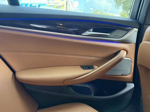 Used 2021 BMW 540i w/ Premium Package image 14