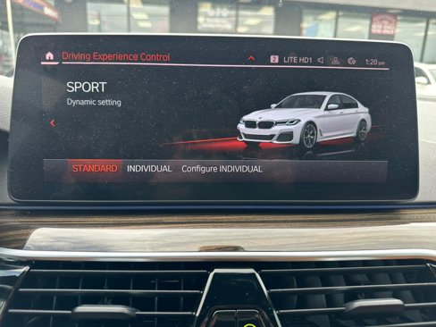 Used 2022 BMW 530i xDrive w/ Executive Package image 61
