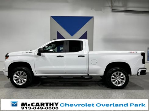 Used 2023 Chevrolet Silverado 1500 Custom image 11
