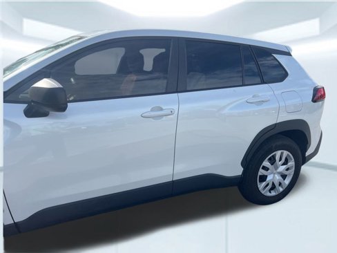 Used 2024 Toyota Corolla Cross L image 7