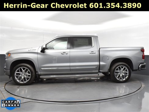 Used 2024 Chevrolet Silverado 1500 High Country w/ High Country Premium Package image 4