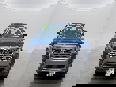 Used 2025 Nissan Frontier SV image 23