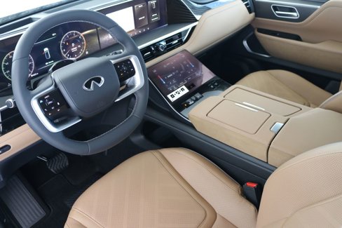 New 2025 INFINITI QX80 Luxe image 18