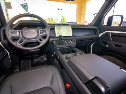 New 2025 Land Rover Defender 110 X-Dynamic SE image 35