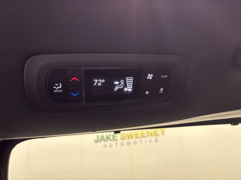 New 2025 Chrysler Voyager LX image 29
