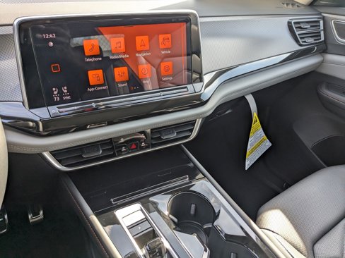 New 2025 Volkswagen Atlas Peak Edition SE image 21
