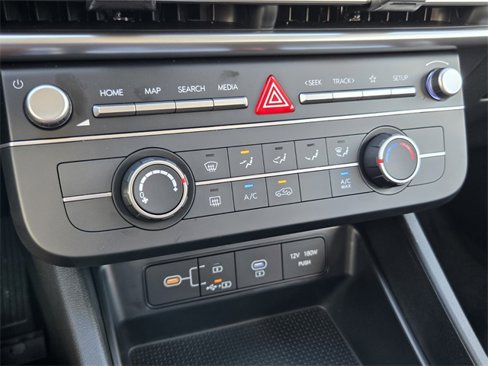 New 2026 Hyundai Tucson SE image 9
