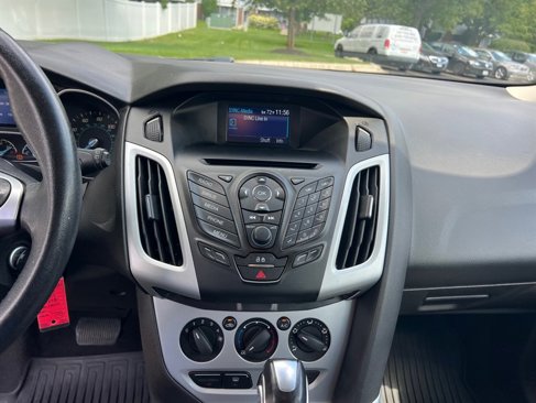 Used 2014 Ford Focus SE w/ Equipment Group 201A image 36