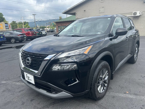 Used 2023 Nissan Rogue S image 5