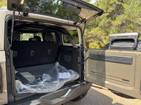 New 2025 Ford Bronco Raptor image 7