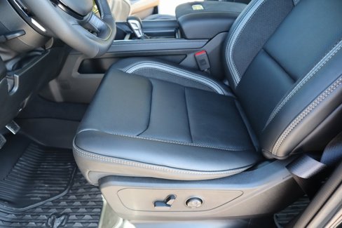 New 2026 RAM 1500 RHO w/ Bed Utility Group image 13