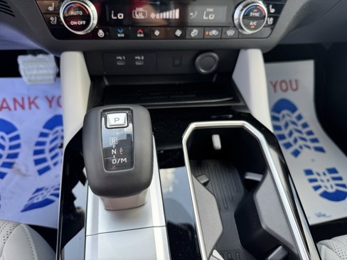 New 2025 Mitsubishi Outlander AWD image 25