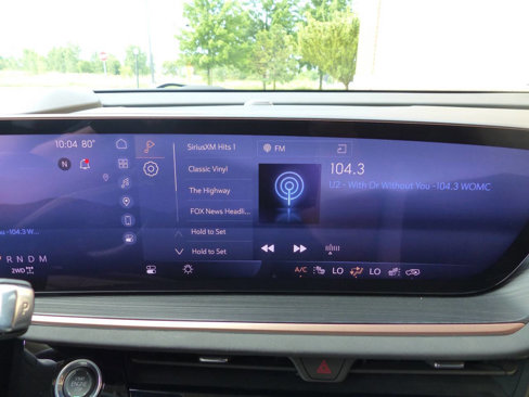Used 2024 Buick Envision Sport Touring image 28