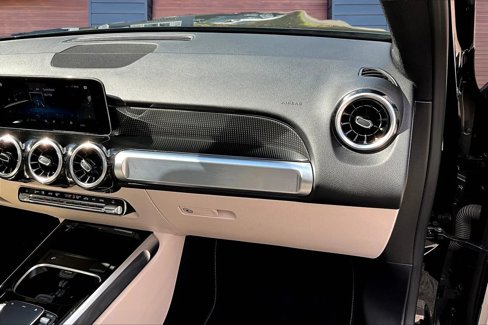 Used 2021 Mercedes-Benz GLB 250 4MATIC image 16
