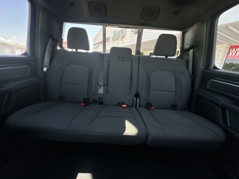 New 2026 RAM 1500 4x4 Crew Cab image 26