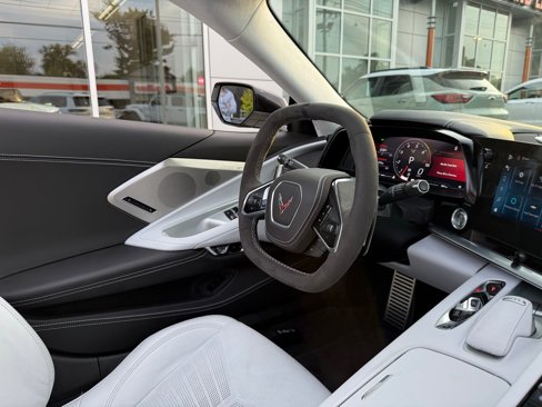 Used 2024 Chevrolet Corvette Stingray Premium Conv w/ Z51 Performance Package image 21