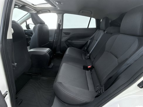 Used 2024 Subaru Crosstrek 2.0i Premium image 39