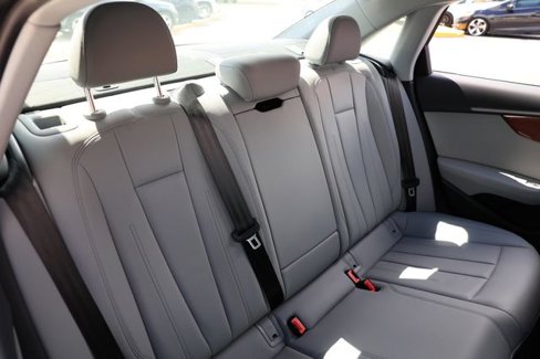 Used 2022 Audi A4 2.0T Premium image 14