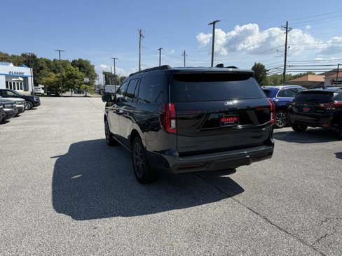 New 2025 Ford Expedition Platinum image 3