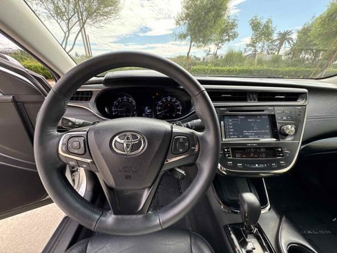Used 2016 Toyota Avalon Touring image 14