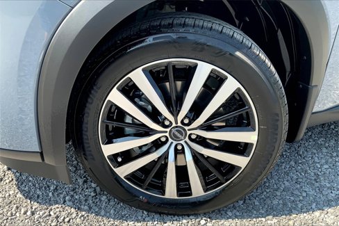 New 2025 Nissan Pathfinder Platinum image 12