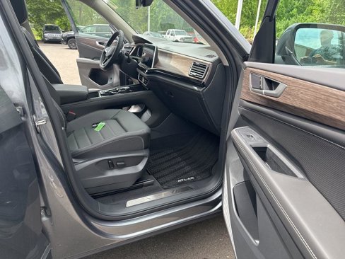 New 2025 Volkswagen Atlas SEL image 30