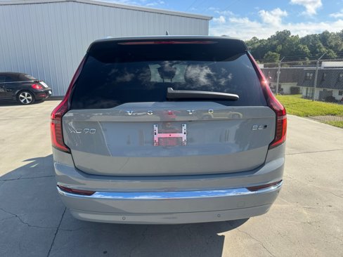 New 2026 Volvo XC90 B6 Core image 14