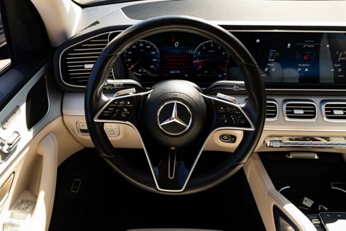 Used 2024 Mercedes-Benz GLE 350 4MATIC image 11