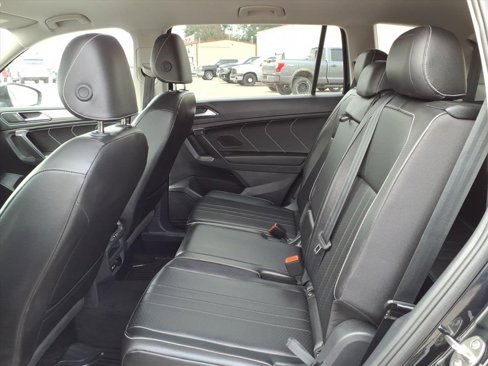 Used 2024 Volkswagen Tiguan SE image 13