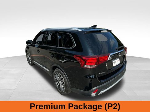 Used 2017 Mitsubishi Outlander SEL image 3