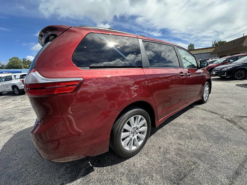 Used 2019 Toyota Sienna AWD image 23