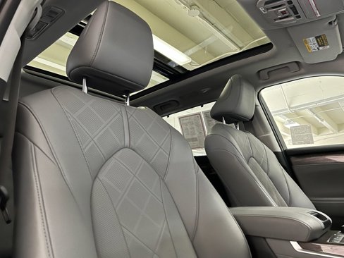 Certified 2022 Toyota Highlander Platinum image 24