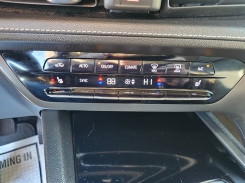 Used 2023 Buick Envision Essence image 10