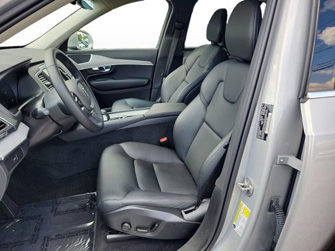 Certified 2025 Volvo XC90 B5 Core image 13