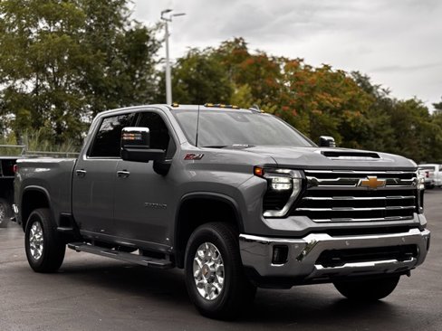 Certified 2024 Chevrolet Silverado 3500 LTZ w/ LTZ Premium Package image 3