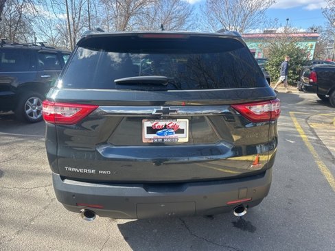 Used 2021 Chevrolet Traverse RS image 13