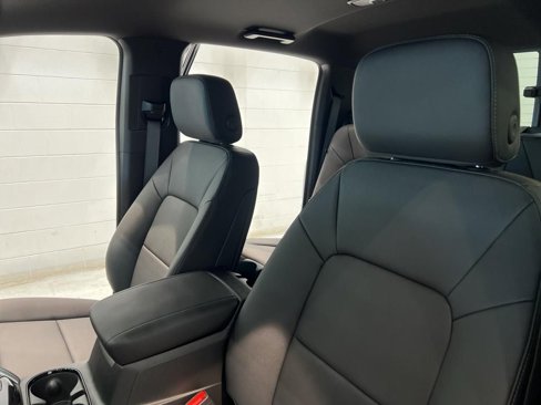 New 2024 Chevrolet Colorado LT w/ LT Convenience Package III image 15