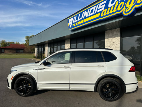 Used 2023 Volkswagen Tiguan SE R-Line image 4