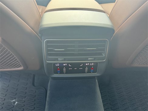 Certified 2025 Audi Q8 Premium Plus image 18