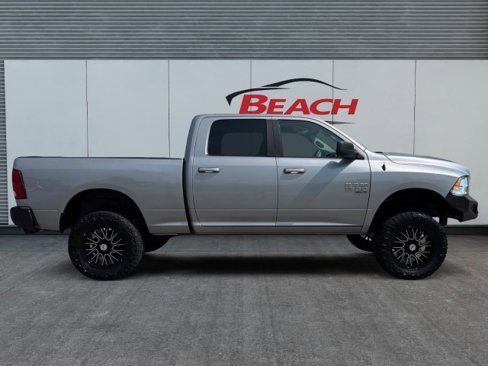 Used 2021 RAM 1500 Classic SLT image 11